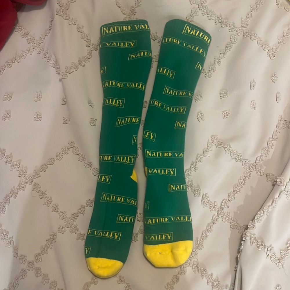 ✨2/$10✨ Nature valley socks